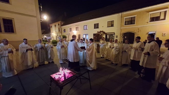 Vazmeno bdjenje u varaždinskoj katedrali